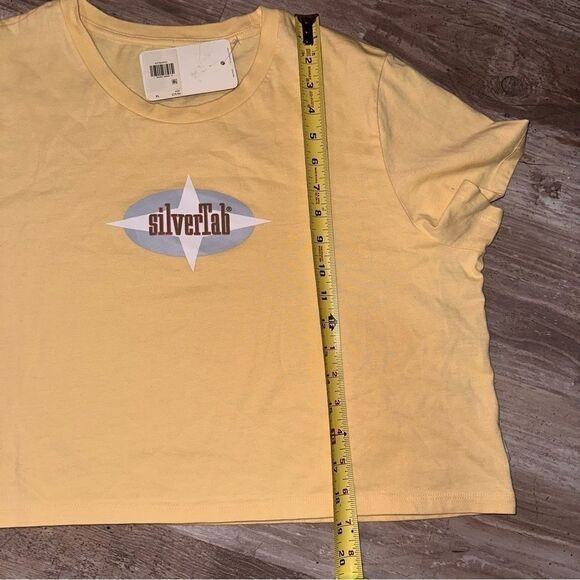 Nwt Levis Silvertab Womens Crop Graphic Logo Tee Shirt New Yellow Size XL - Picture 3 of 6
